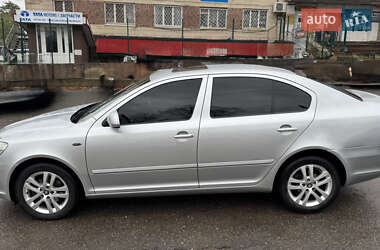 Лифтбек Skoda Octavia 2009 в 