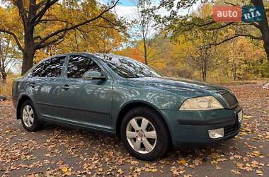 Ліфтбек Skoda Octavia 2004 в 