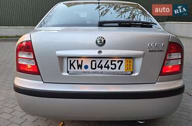 Ліфтбек Skoda Octavia 2005 в  фото 8 Ліфтбек Skoda Octavia 2005 в