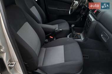 Ліфтбек Skoda Octavia 2005 в  фото 33 Ліфтбек Skoda Octavia 2005 в