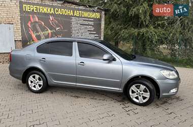 Лифтбек Skoda Octavia 2012 в 