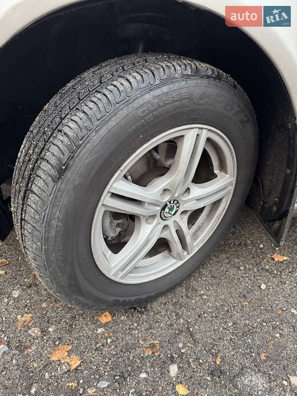 Лифтбек Skoda Octavia 2010 в Павлограде фото 5 Лифтбек Skoda Octavia 2010 в Павлограде