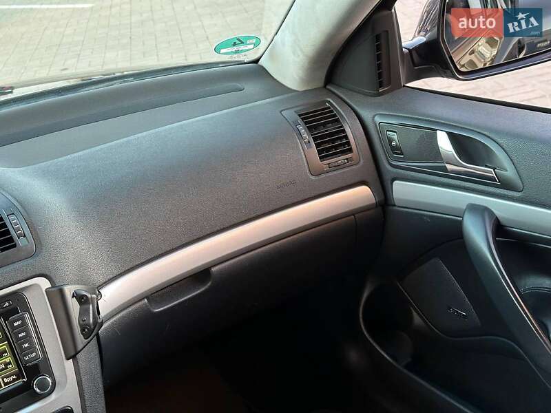 Универсал Skoda Octavia 2011 в Одессе