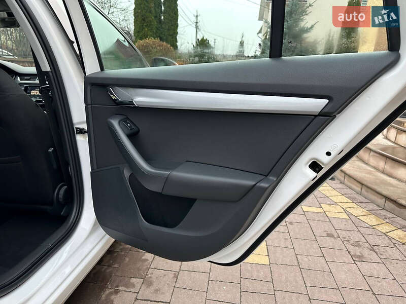 Универсал Skoda Octavia 2016 в Тернополе фото 71 Универсал Skoda Octavia 2016 в Тернополе