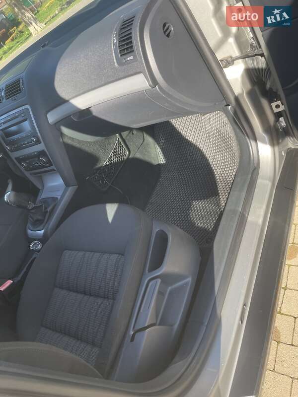 Универсал Skoda Octavia 2009 в Винниках фото 26 Универсал Skoda Octavia 2009 в Винниках
