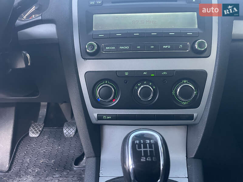 Лифтбек Skoda Octavia 2012 в Виноградове фото 14 Лифтбек Skoda Octavia 2012 в Виноградове