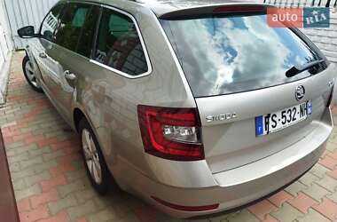 Універсал Skoda Octavia 2019 в  фото 42 Універсал Skoda Octavia 2019 в