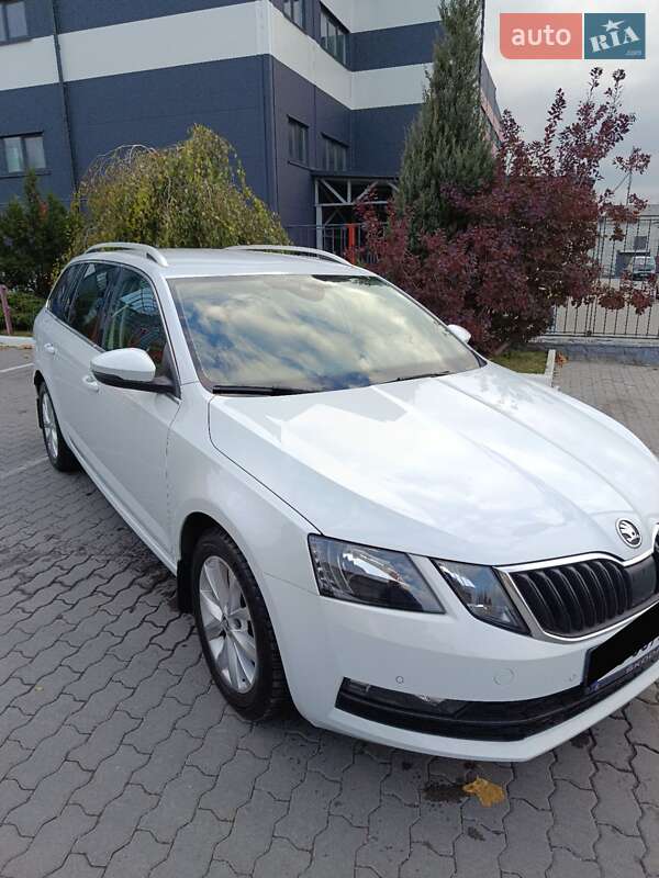 Универсал Skoda Octavia 2017 в Львове