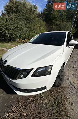 Лифтбек Skoda Octavia 2018 в Гадяче фото Лифтбек Skoda Octavia 2018 в Гадяче
