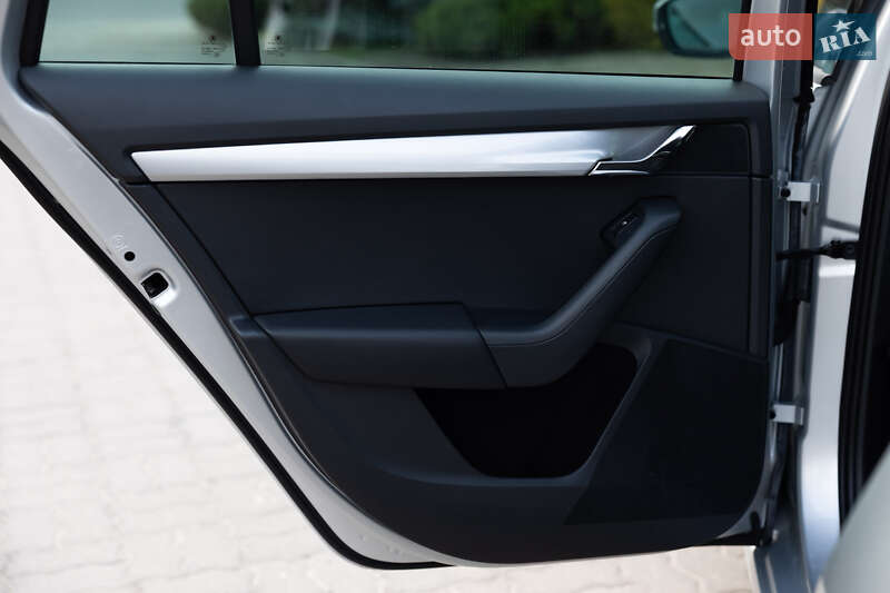 Универсал Skoda Octavia 2016 в Луцке фото 67 Универсал Skoda Octavia 2016 в Луцке