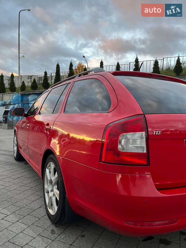 Универсал Skoda Octavia 2011 в Дрогобыче