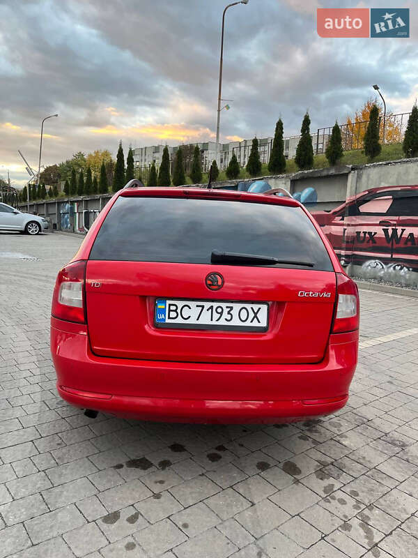 Универсал Skoda Octavia 2011 в Дрогобыче
