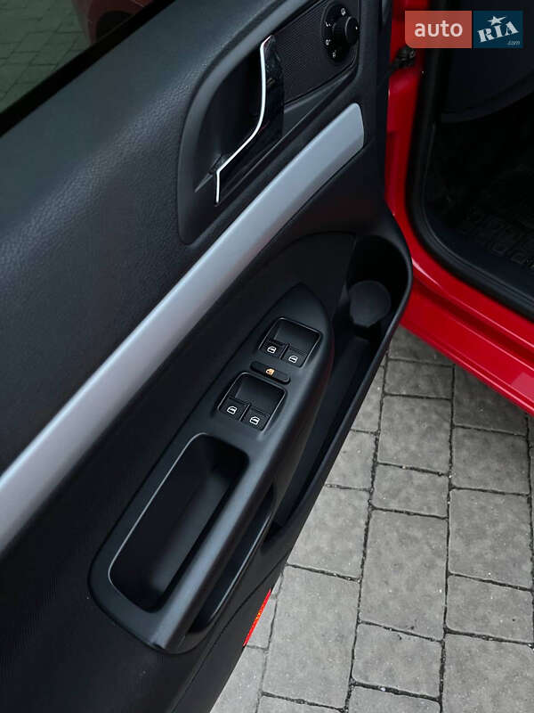 Универсал Skoda Octavia 2011 в Дрогобыче