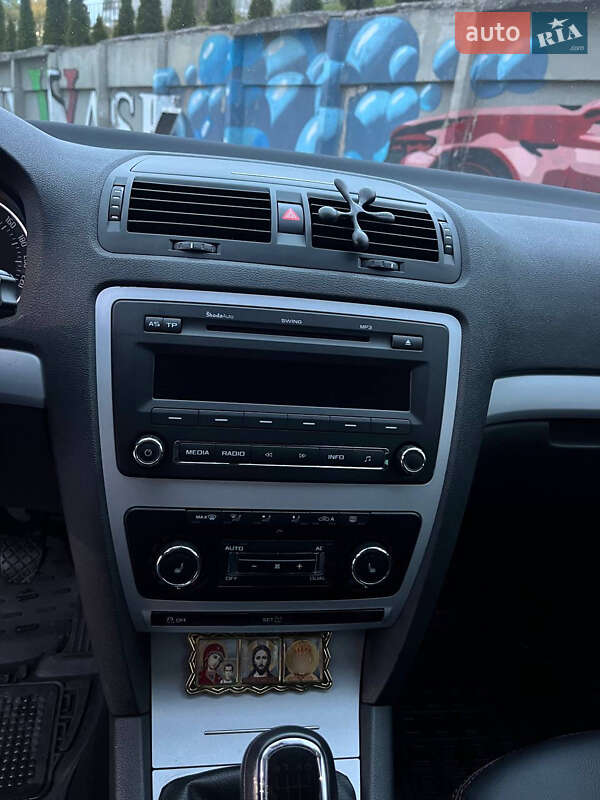 Универсал Skoda Octavia 2011 в Дрогобыче