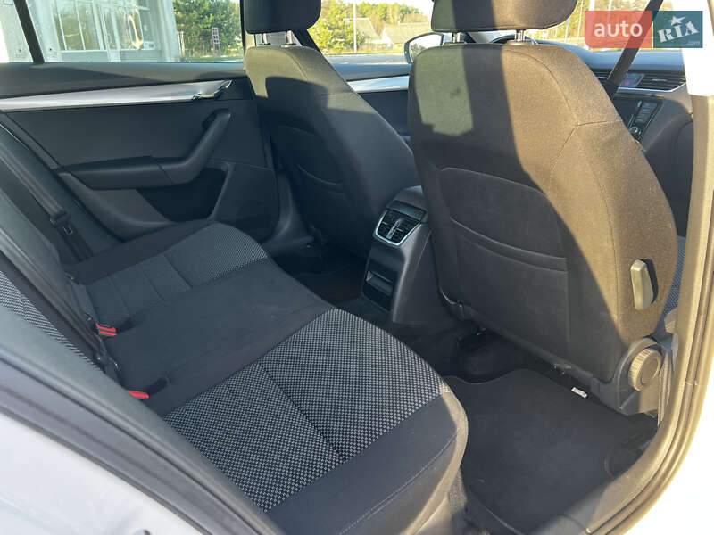 Универсал Skoda Octavia 2016 в Радивилове фото 16 Универсал Skoda Octavia 2016 в Радивилове