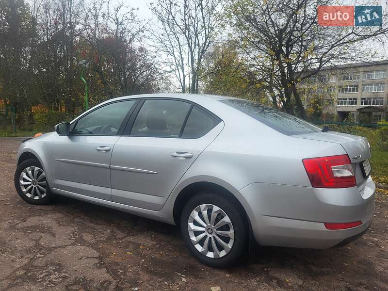 Лифтбек Skoda Octavia 2013 в Шостке фото Лифтбек Skoda Octavia 2013 в Шостке