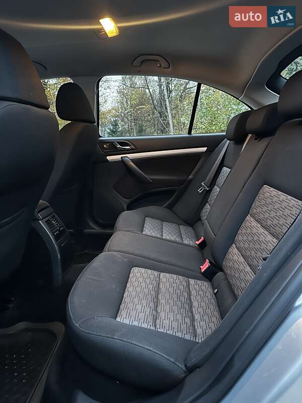 Ліфтбек Skoda Octavia 2011 в Надвірній фото 22 Ліфтбек Skoda Octavia 2011 в Надвірній