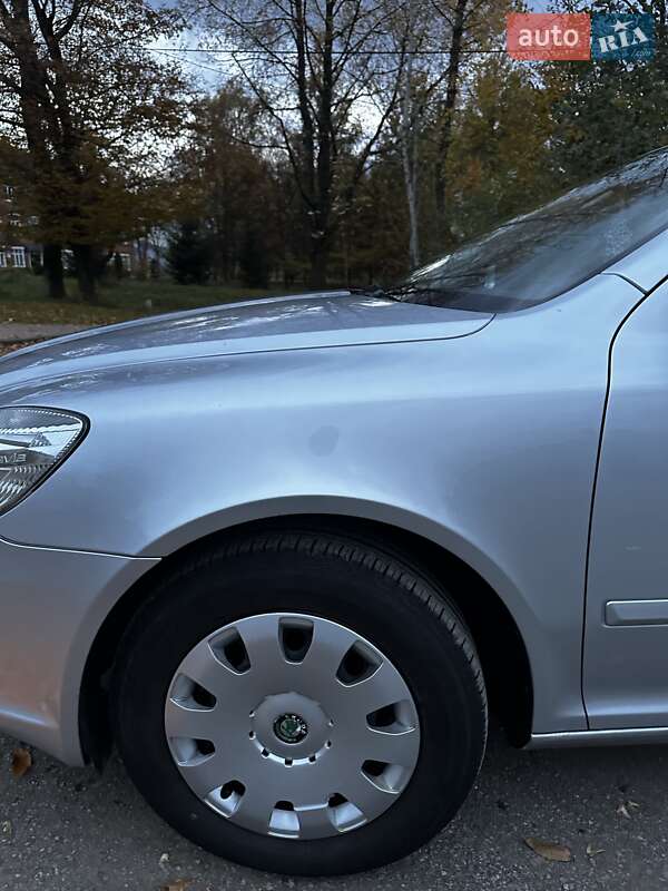 Ліфтбек Skoda Octavia 2011 в Надвірній фото 34 Ліфтбек Skoda Octavia 2011 в Надвірній