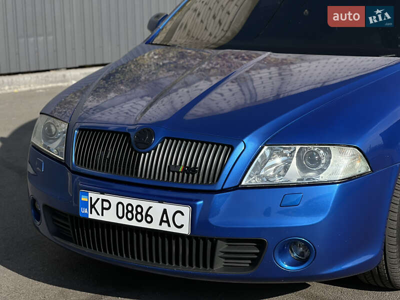 Ліфтбек Skoda Octavia 2006 в  фото Ліфтбек Skoda Octavia 2006 в