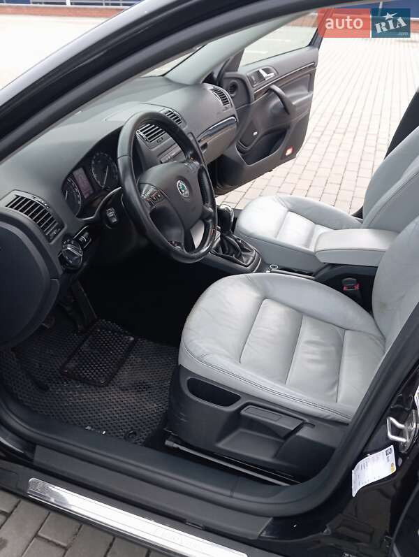 Ліфтбек Skoda Octavia 2005 в Ромнах фото 28 Ліфтбек Skoda Octavia 2005 в Ромнах