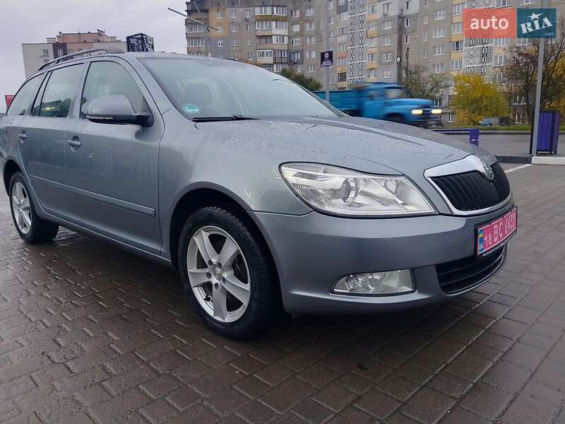 Универсал Skoda Octavia 2013 в Ровно
