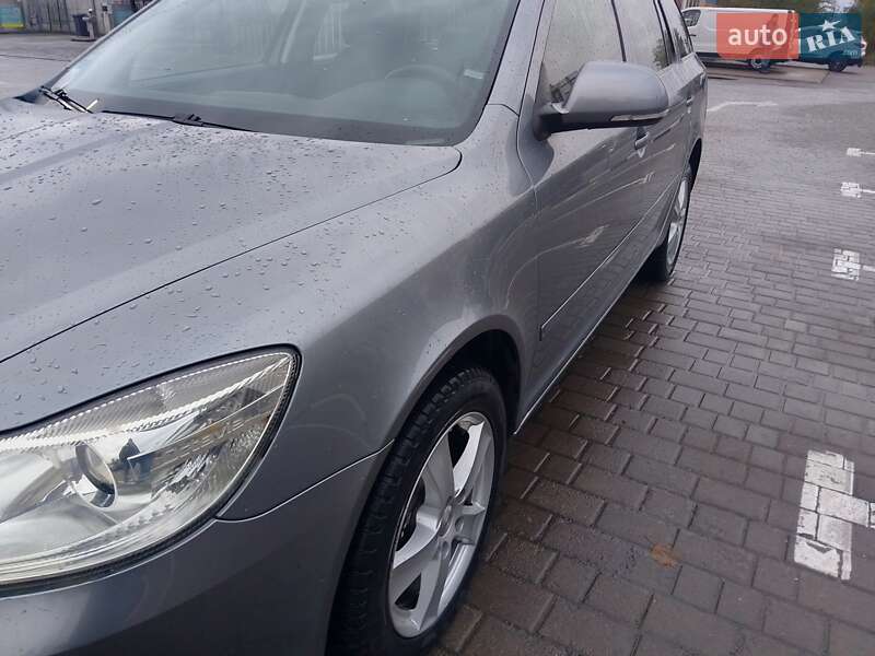 Универсал Skoda Octavia 2013 в Ровно