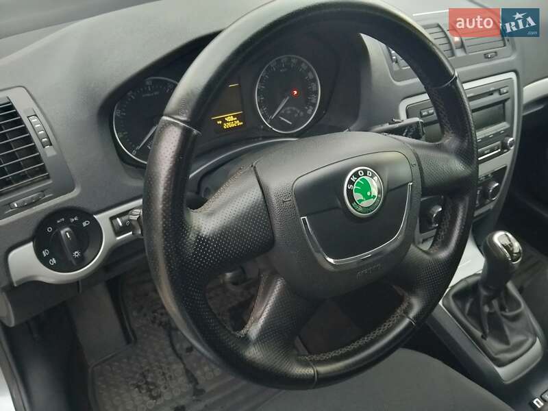 Универсал Skoda Octavia 2013 в Ровно