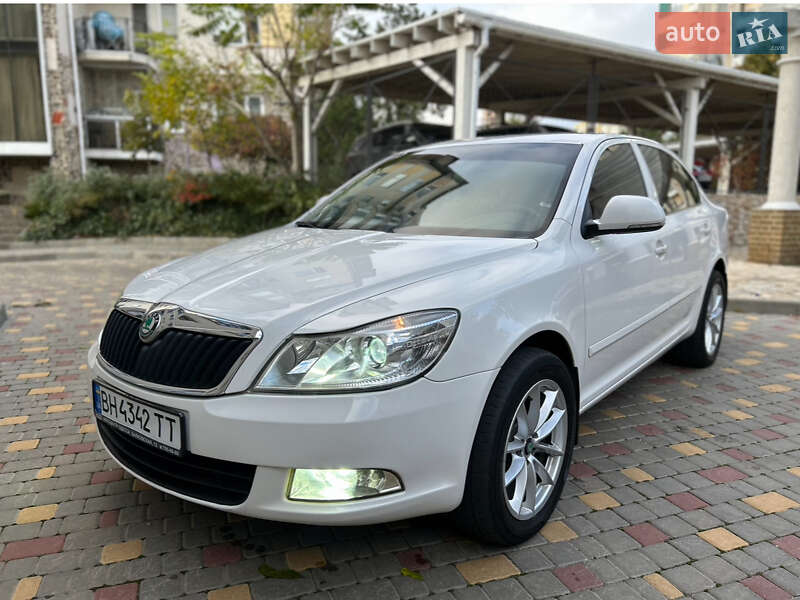 Лифтбек Skoda Octavia 2012 в Одессе фото Лифтбек Skoda Octavia 2012 в Одессе