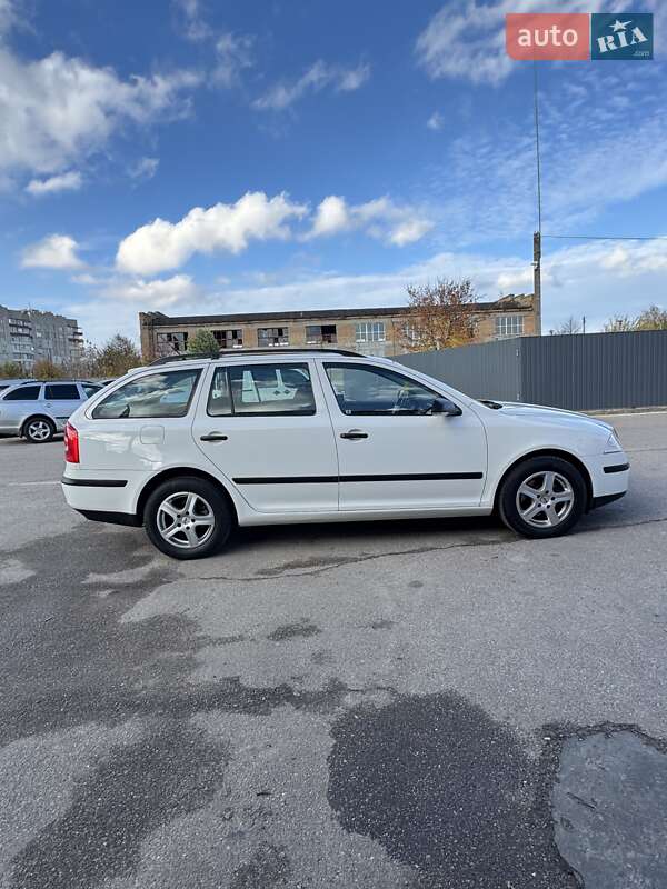 Универсал Skoda Octavia 2008 в Каменке