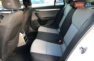 Універсал Skoda Octavia 2014 в  фото 19 Універсал Skoda Octavia 2014 в