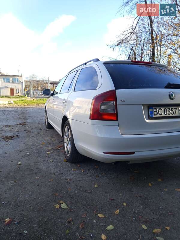Универсал Skoda Octavia 2011 в Стрые