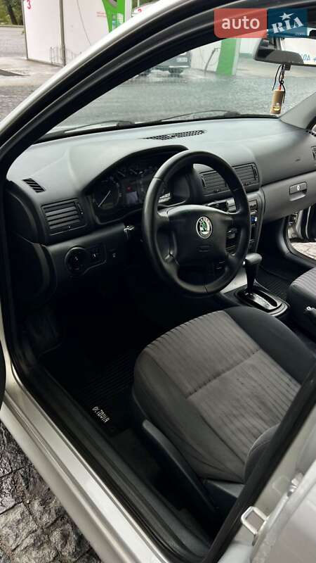 Ліфтбек Skoda Octavia 2003 в Броварах