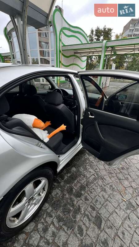 Ліфтбек Skoda Octavia 2003 в Броварах