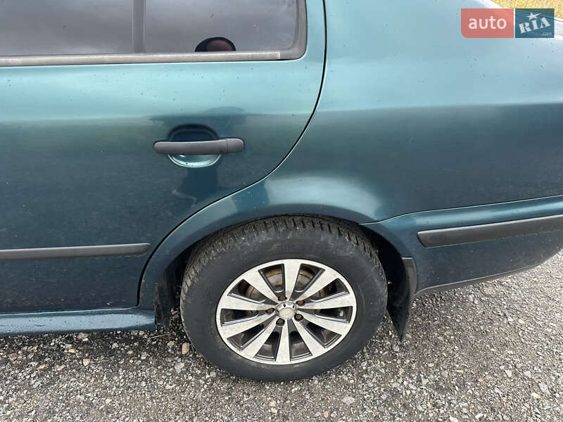 Лифтбек Skoda Octavia 1998 в Киеве