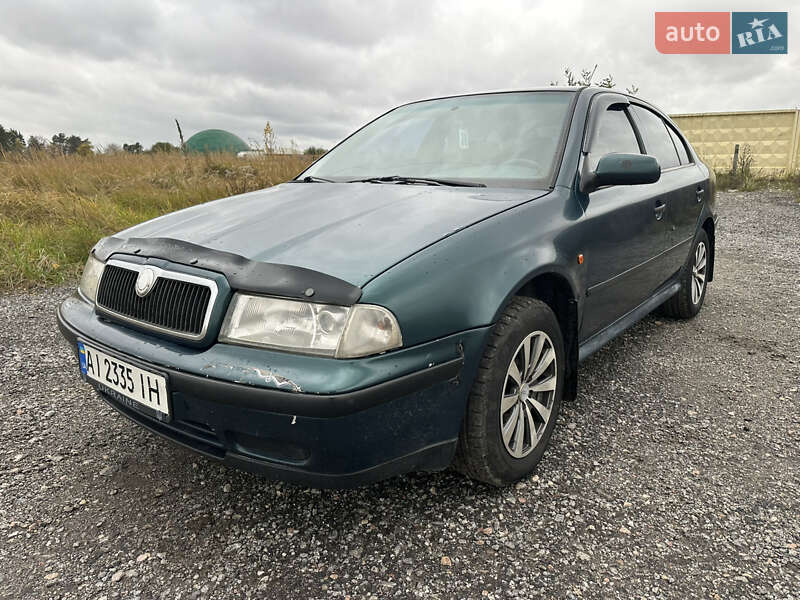 Лифтбек Skoda Octavia 1998 в Киеве