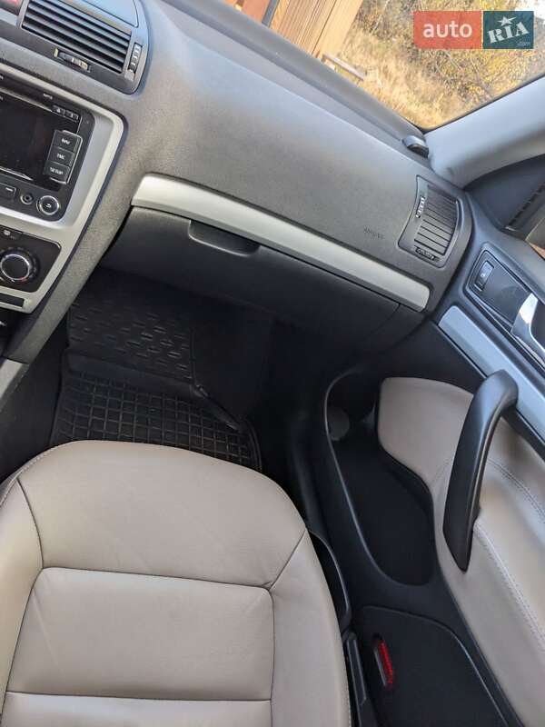 Универсал Skoda Octavia 2010 в Дрогобыче