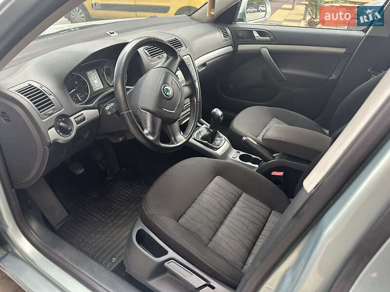 Лифтбек Skoda Octavia 2010 в Днепре фото 10 Лифтбек Skoda Octavia 2010 в Днепре