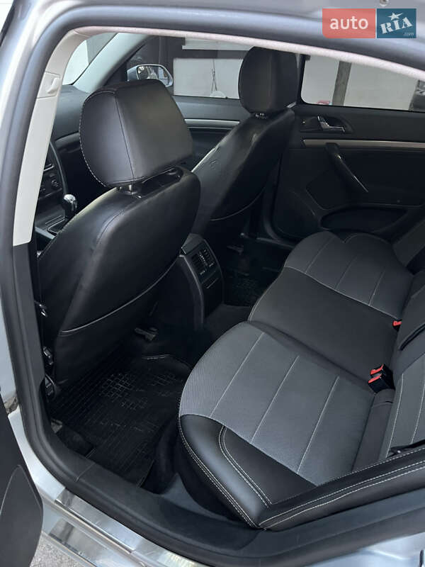 Ліфтбек Skoda Octavia 2007 в Дніпрі