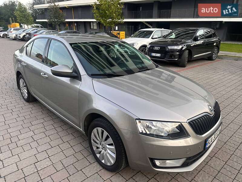 Ліфтбек Skoda Octavia 2015 в Львові