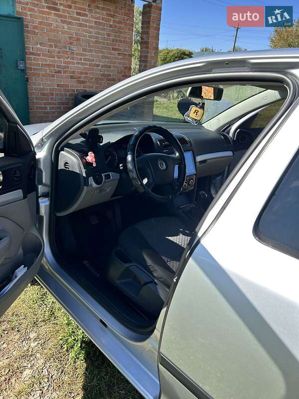 Лифтбек Skoda Octavia 2007 в Сумах фото 3 Лифтбек Skoda Octavia 2007 в Сумах