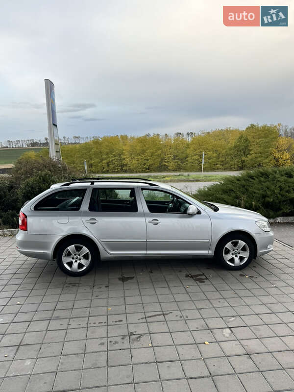 Универсал Skoda Octavia 2009 в Великой Багачке фото 3 Универсал Skoda Octavia 2009 в Великой Багачке