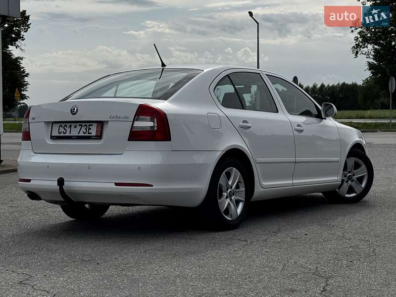 Лифтбек Skoda Octavia 2011 в Самборе