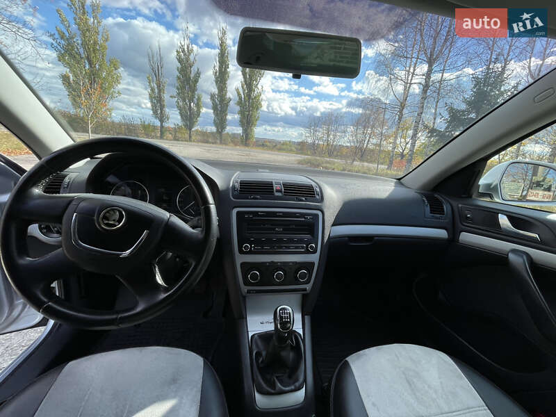 Универсал Skoda Octavia 2012 в Кельменцах фото 17 Универсал Skoda Octavia 2012 в Кельменцах