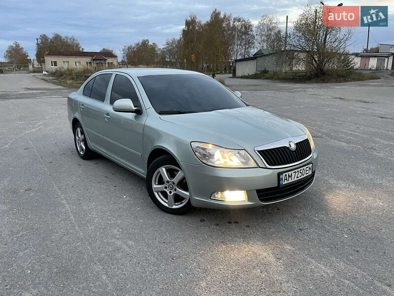 Лифтбек Skoda Octavia 2010 в Звягеле