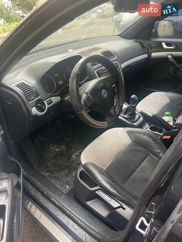 Лифтбек Skoda Octavia 2011 в Черновцах