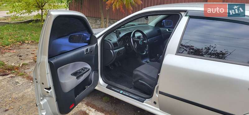 Лифтбек Skoda Octavia 2006 в Полтаве