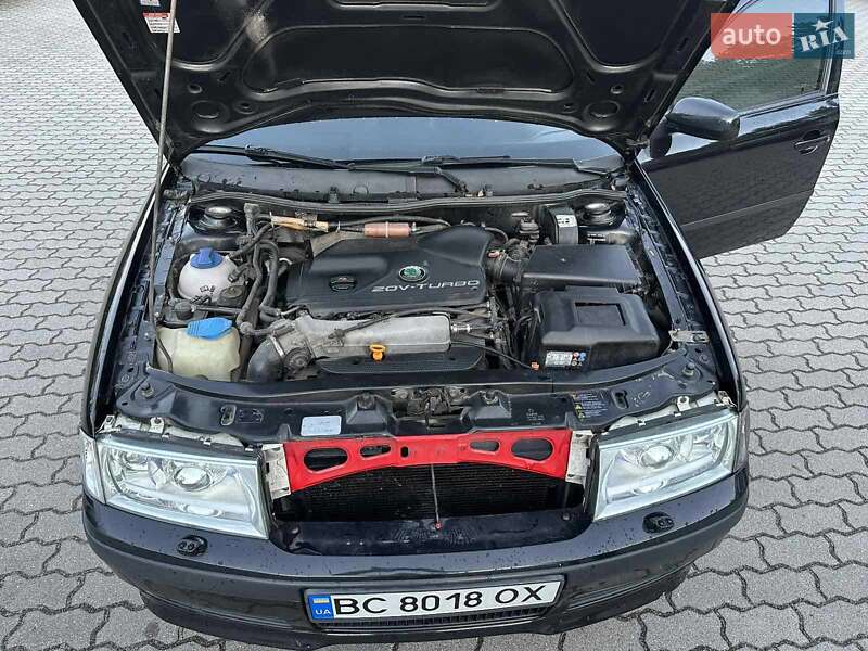 Лифтбек Skoda Octavia 2003 в Львове