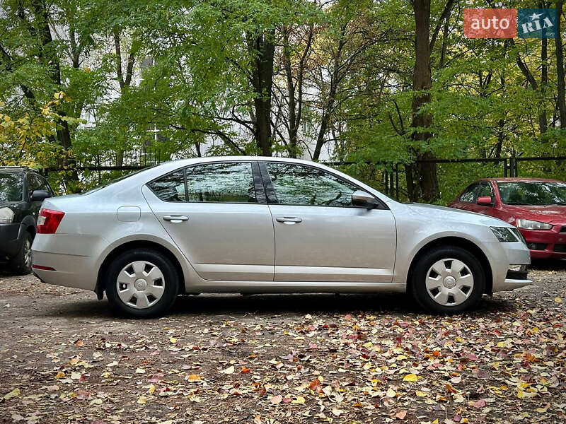 Лифтбек Skoda Octavia 2018 в Киеве