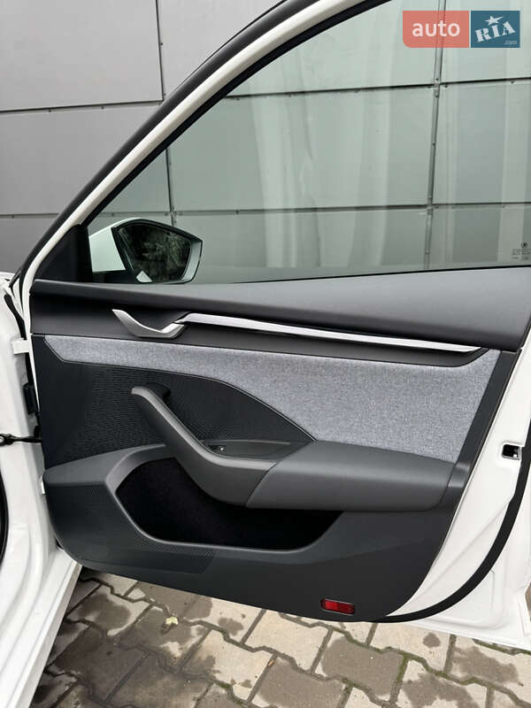 Ліфтбек Skoda Octavia 2024 в Одесі