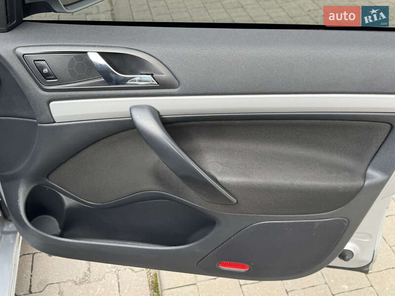 Универсал Skoda Octavia 2012 в Ровно